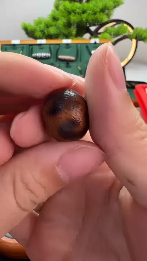 玛瑙/玉髓（覆膜）颈饰未镶嵌44.（微瑕随机发货）