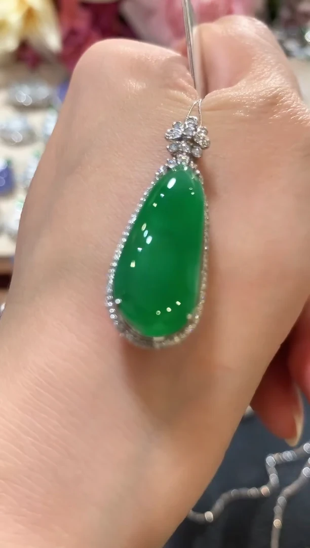 吊坠(不含链)18K金镶嵌翡翠n39