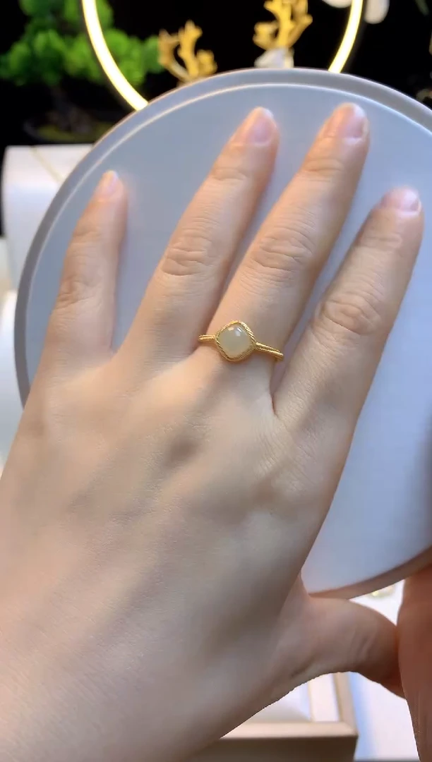 【闪购商品】和田玉戒指银S925镀金镶嵌小方戒指