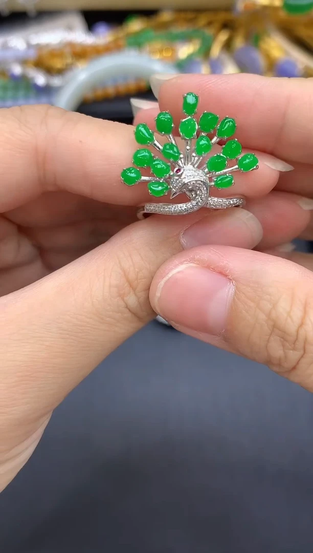 18K金镶嵌戒指翡翠630-中国好珍宝