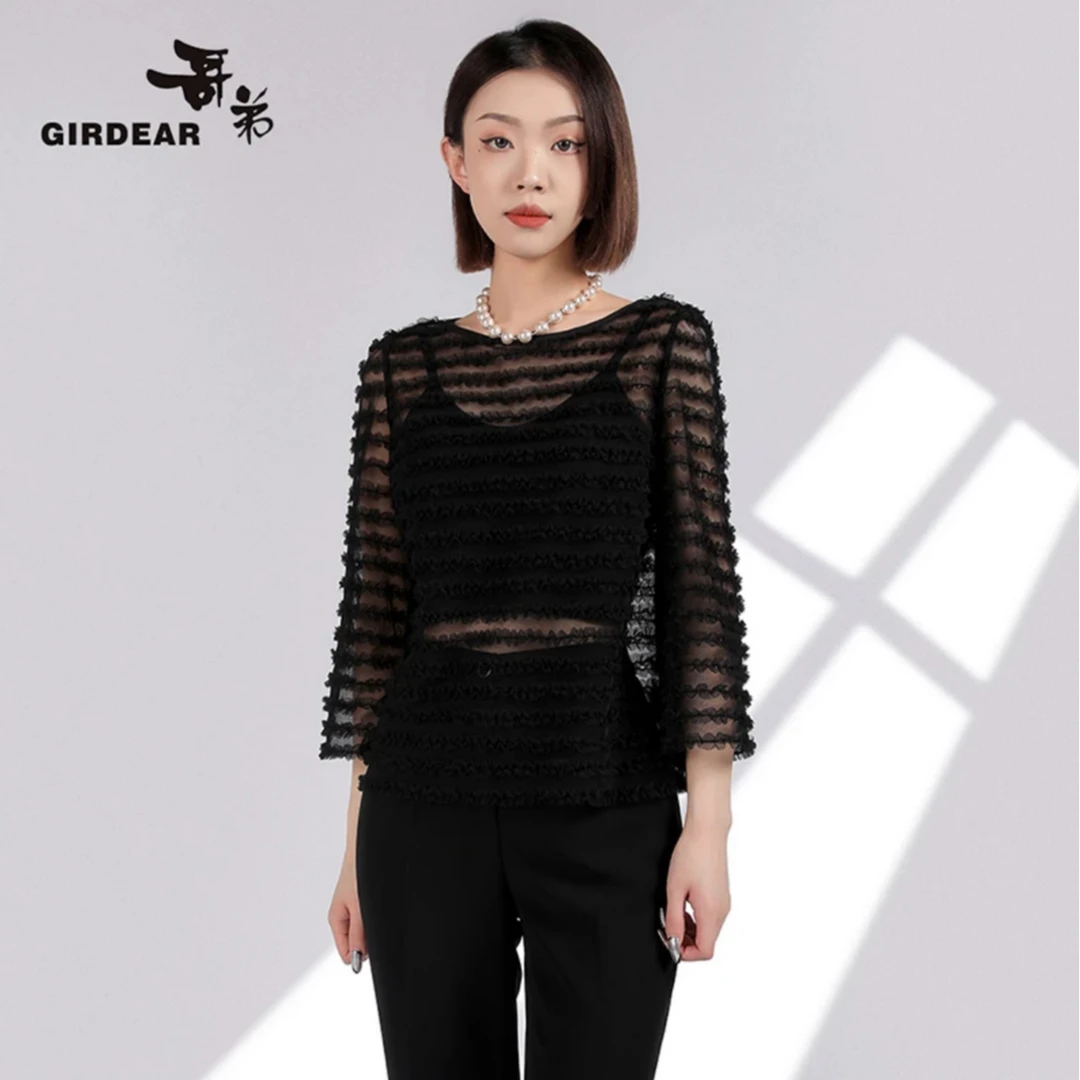 GIRDEAR/哥弟   气质百搭圆领蕾丝镂空长袖T恤小衫上衣女1300945