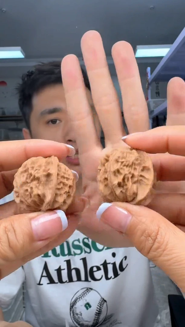 文玩核桃把件30左右仙桃公子帽