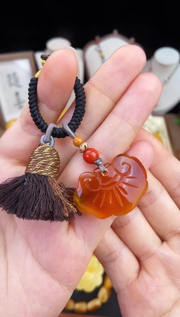 琥珀未镶嵌珠宝奇石柒月