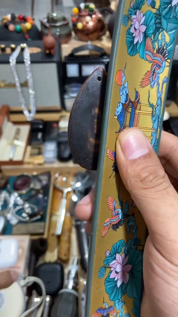 瓷片闪购商品   如图所示