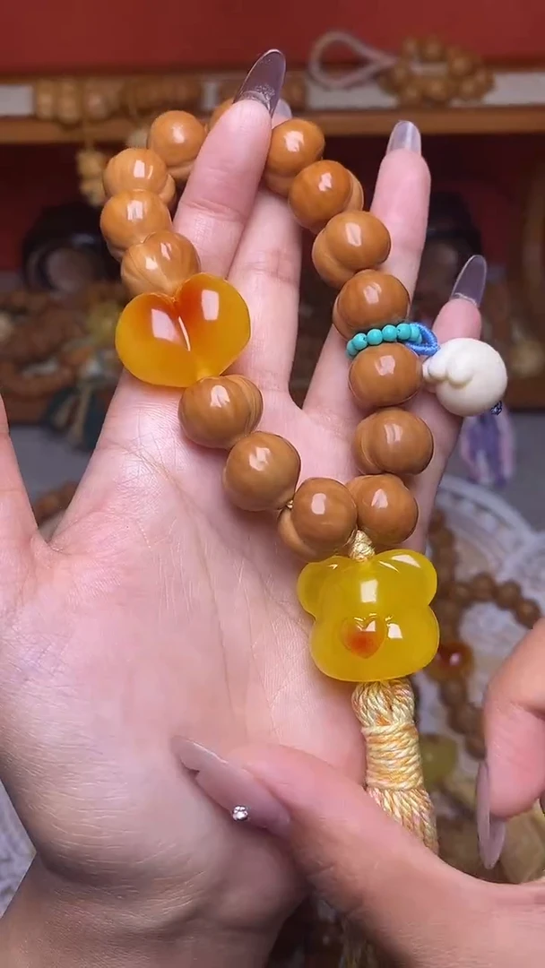 吊坠文玩核桃全品屁桃➕胖心熊头猫爪蓝卡黄流苏手持【5配饰款】