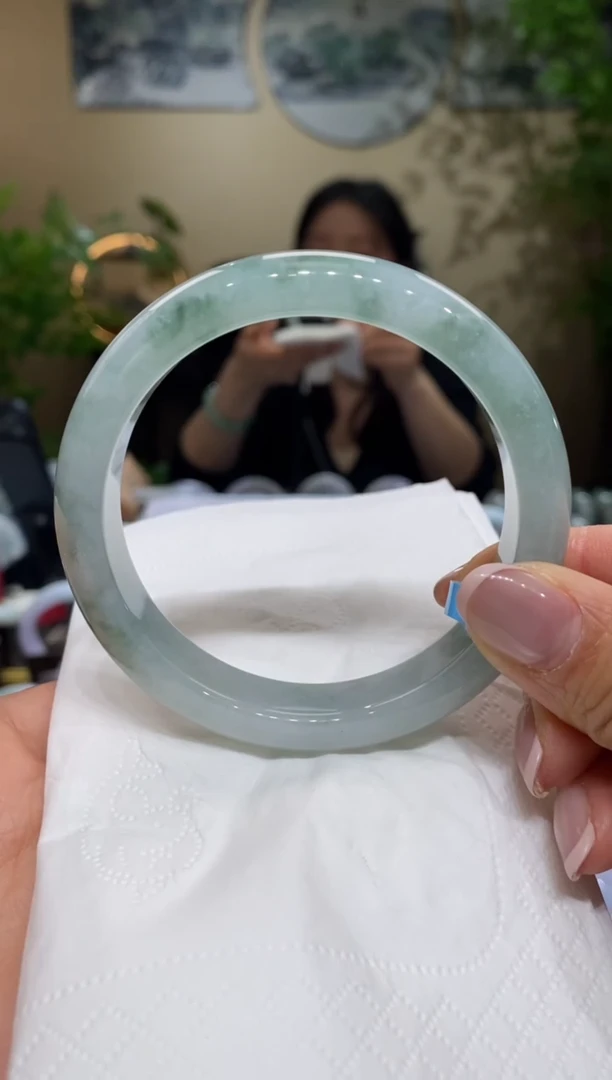 【闪购商品】翡翠手镯未镶嵌翡翠