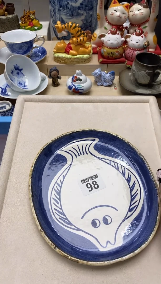 瓷片美****X隆莲瓷器欢迎大家