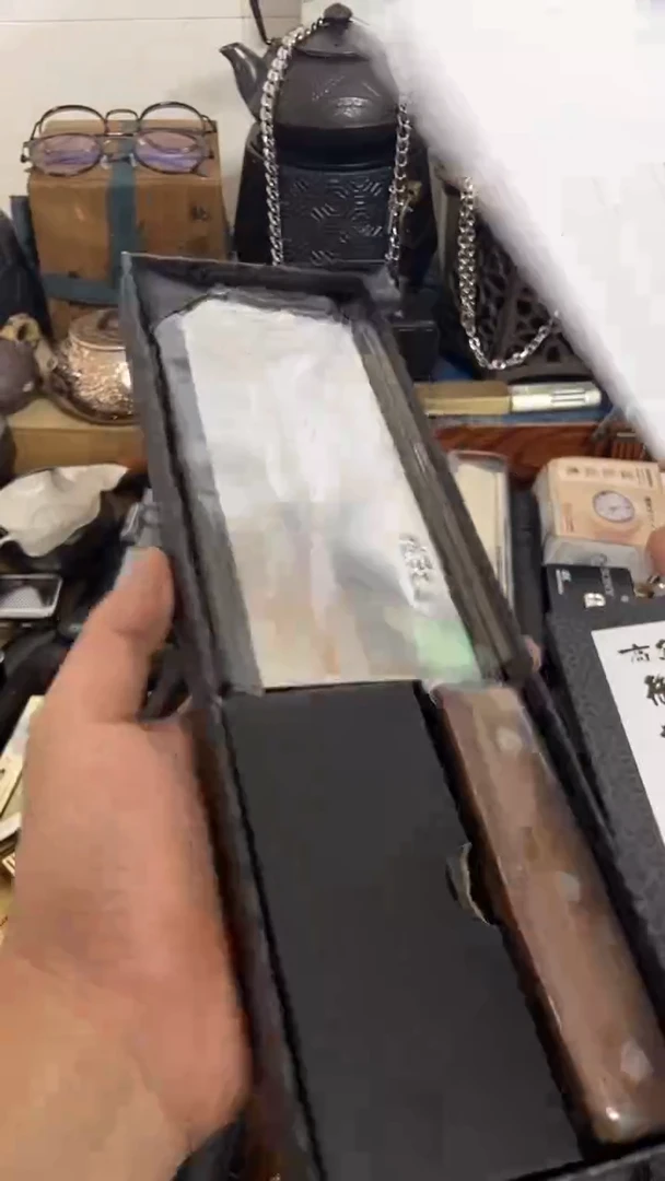 瓷片闪购商品  如图所示