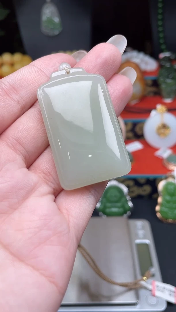 颈饰未镶嵌和田玉吊坠gh13