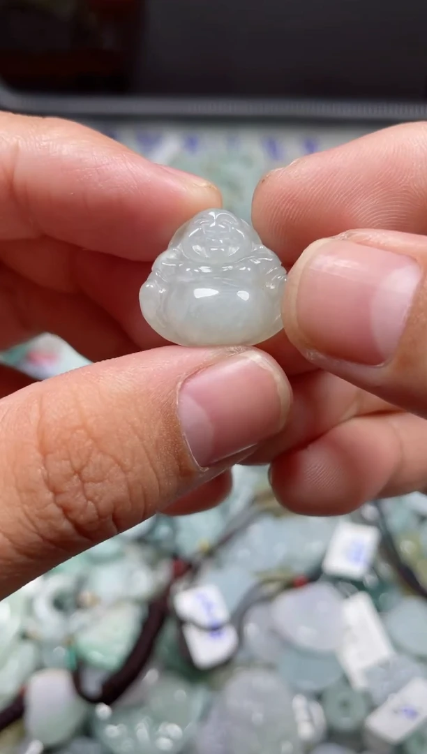 翡翠未镶嵌颈饰4