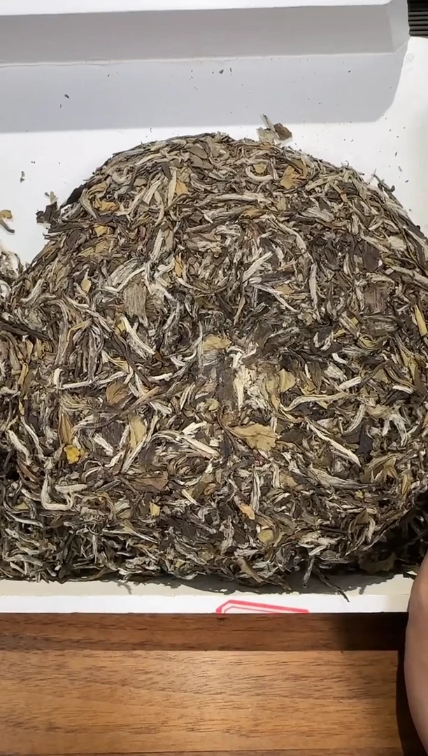 【闪购商品】A032017年雅松压饼300g