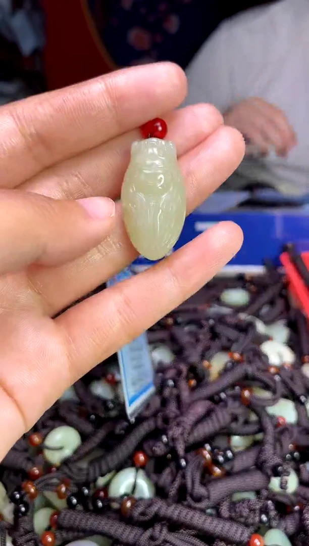 未镶嵌和田玉挂件1