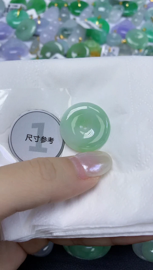 翡翠未镶嵌颈饰小*子天然缅甸翡翠A货百元以上9元证书费自理