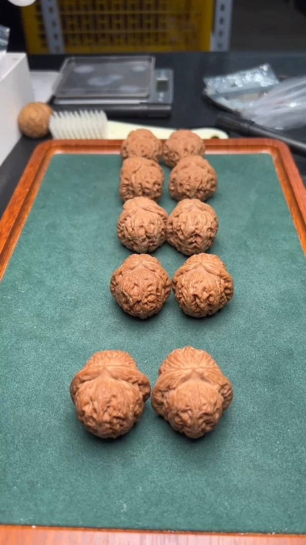 文玩核桃把件38元宝