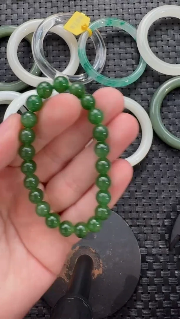 颈饰未镶嵌和田玉8mm碧玉手串