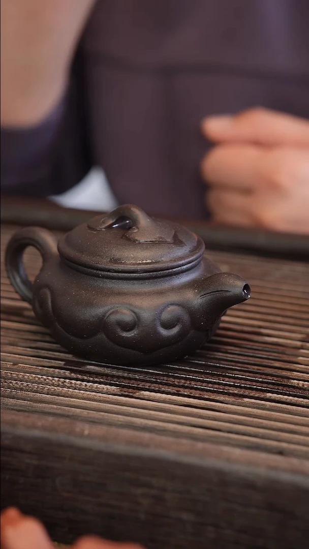 茶壶紫砂如意仿古 黑金砂 半手工 180cc