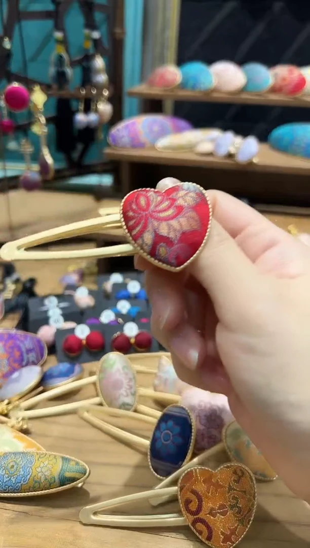 【闪购商品】【孤品车2.11】暗红彩菱爱心鸭嘴夹