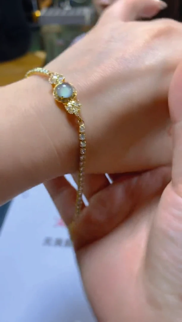 未镶嵌手链翡翠多样性发一