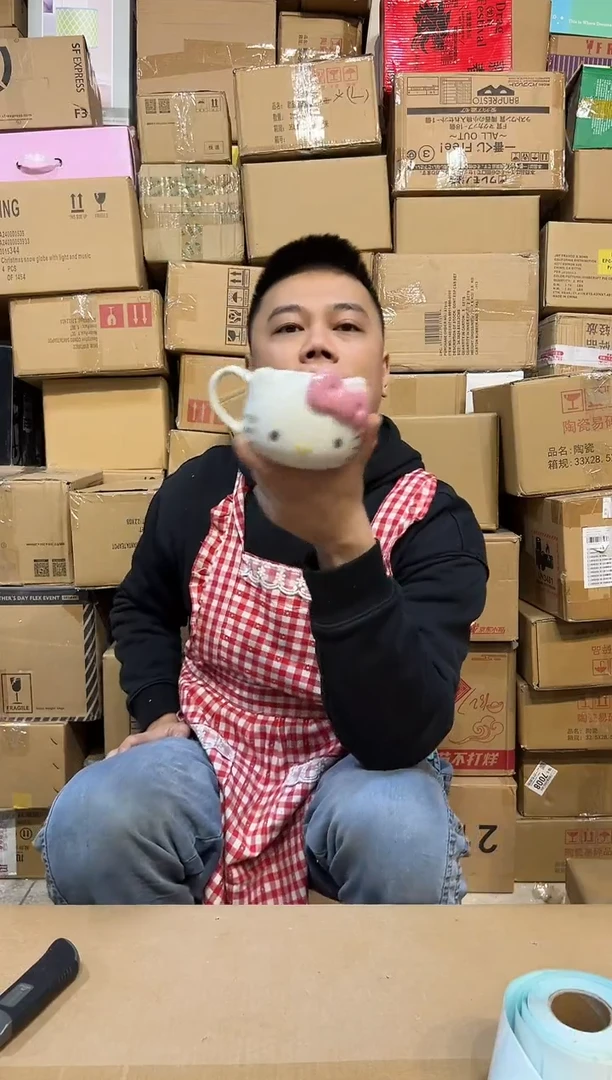 【闪购商品】杯粉色蝴蝶结kt头杯