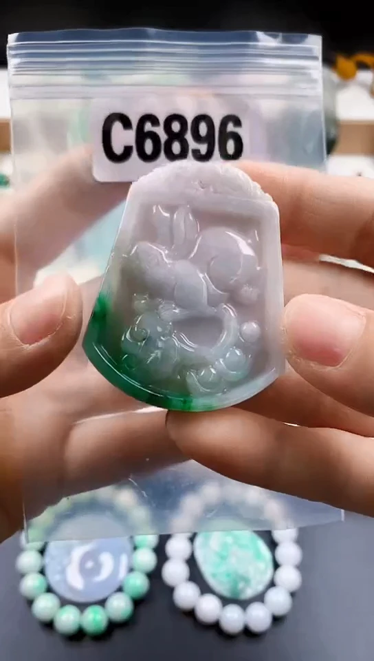颈饰未镶嵌翡翠天然翡翠吊坠挂件