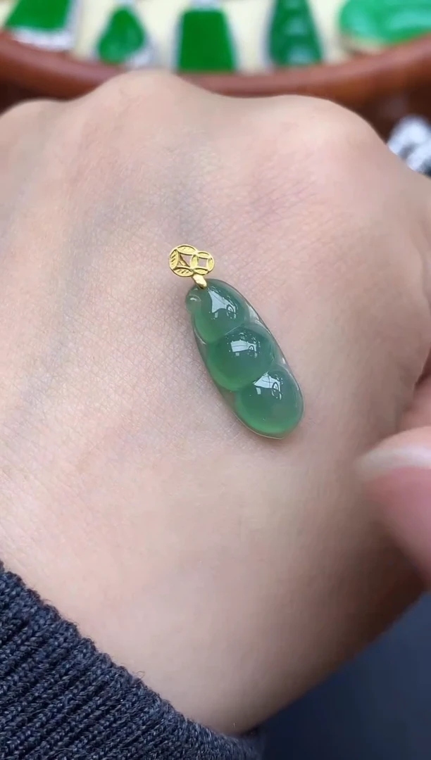 颈饰18K金镶嵌翡翠332-中国好珍宝