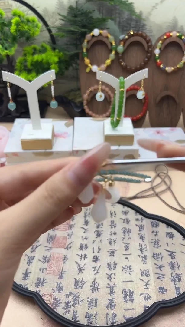 未镶嵌和田玉耳饰43