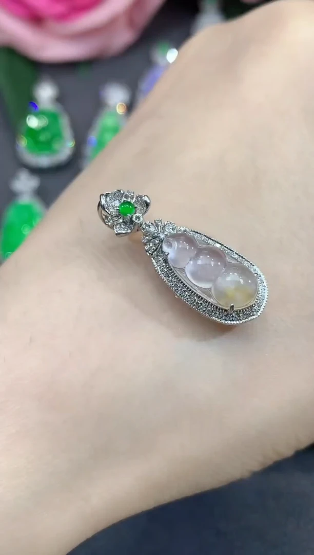 吊坠(不含链)18K金镶嵌翡翠C9翡翠