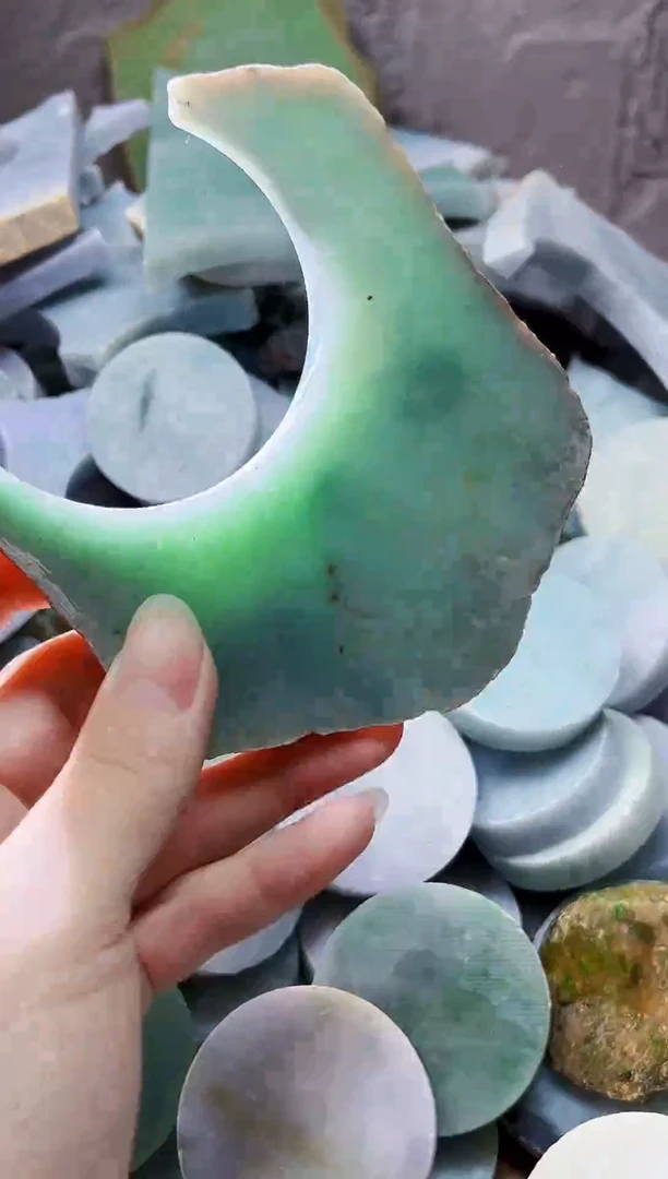 颈饰未镶嵌翡翠天然翡翠A货522