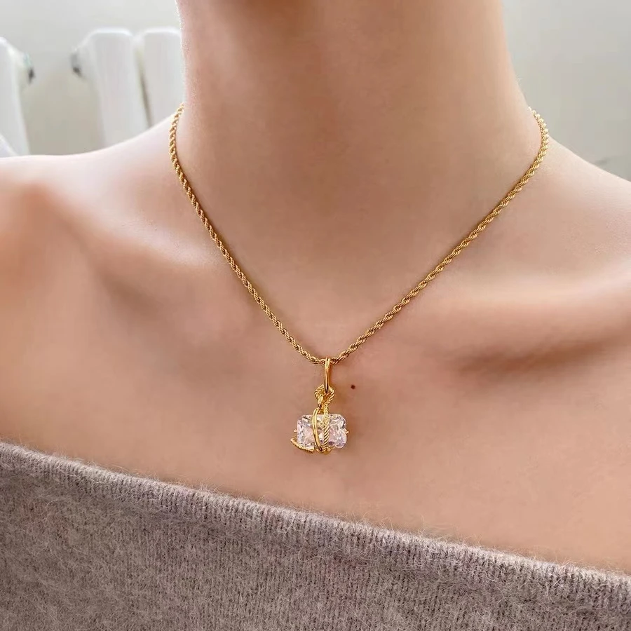 未使用  国内新锐设计师/CY25051824