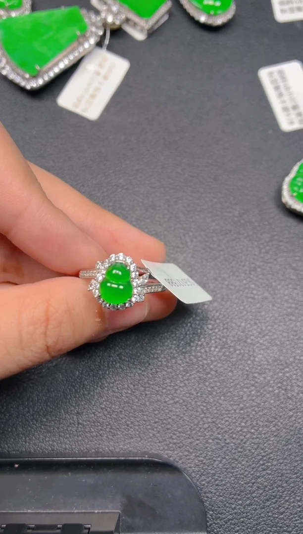 颈饰银S925镶嵌翡翠1