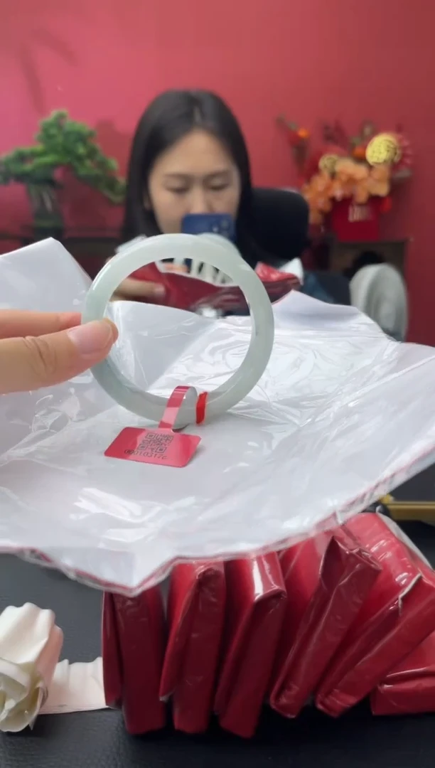 未镶嵌手镯翡翠10