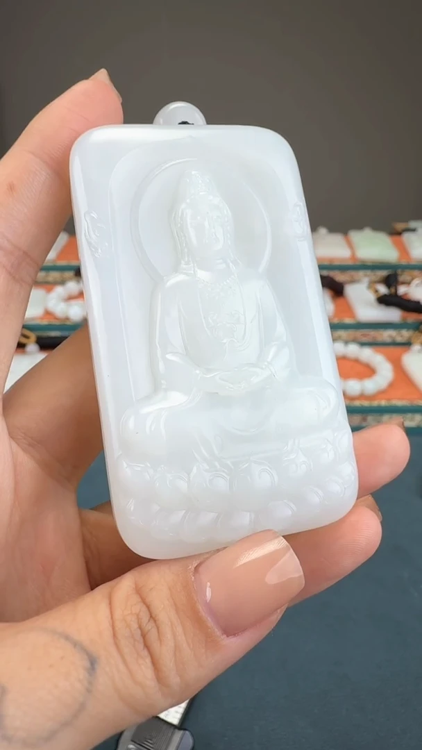 颈饰未镶嵌和田玉1