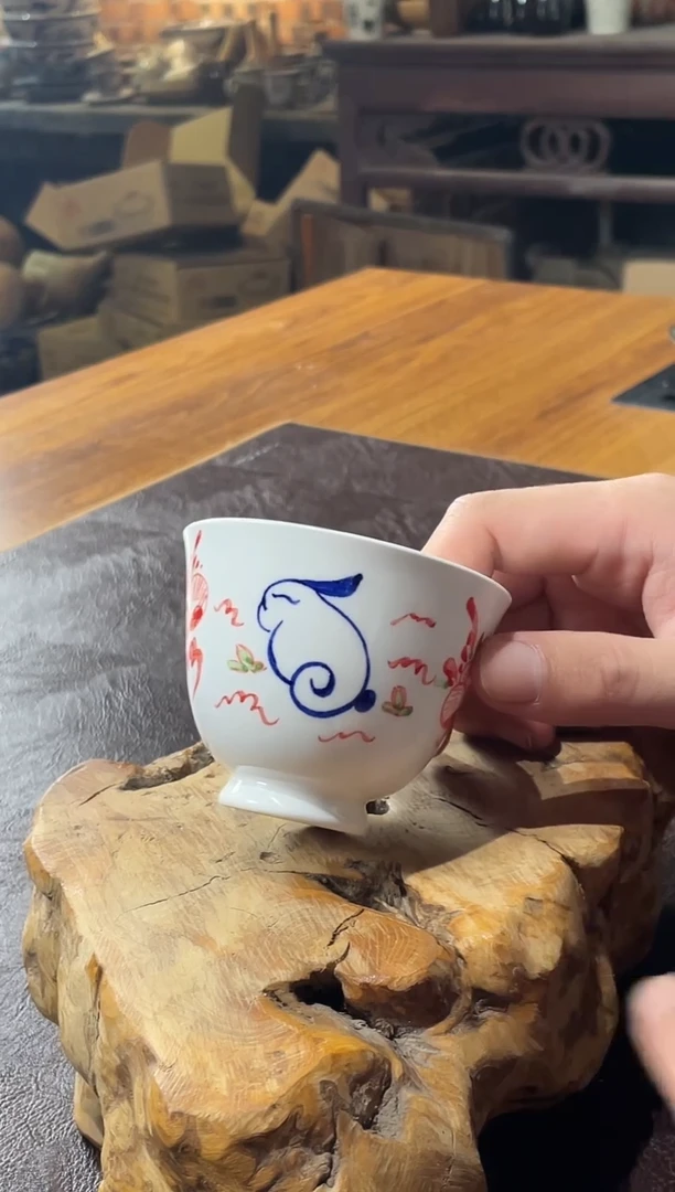 22号手绘兔兔杯磁州窑嘎嘎好