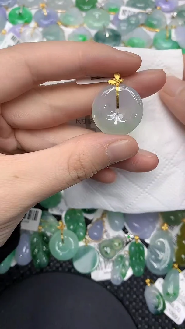 颈饰18K金镶嵌翡翠1111111