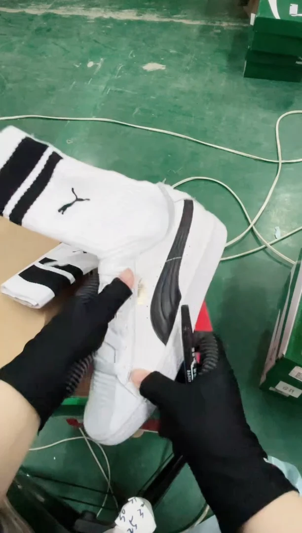 彪马时尚休闲运动鞋36M  Q73