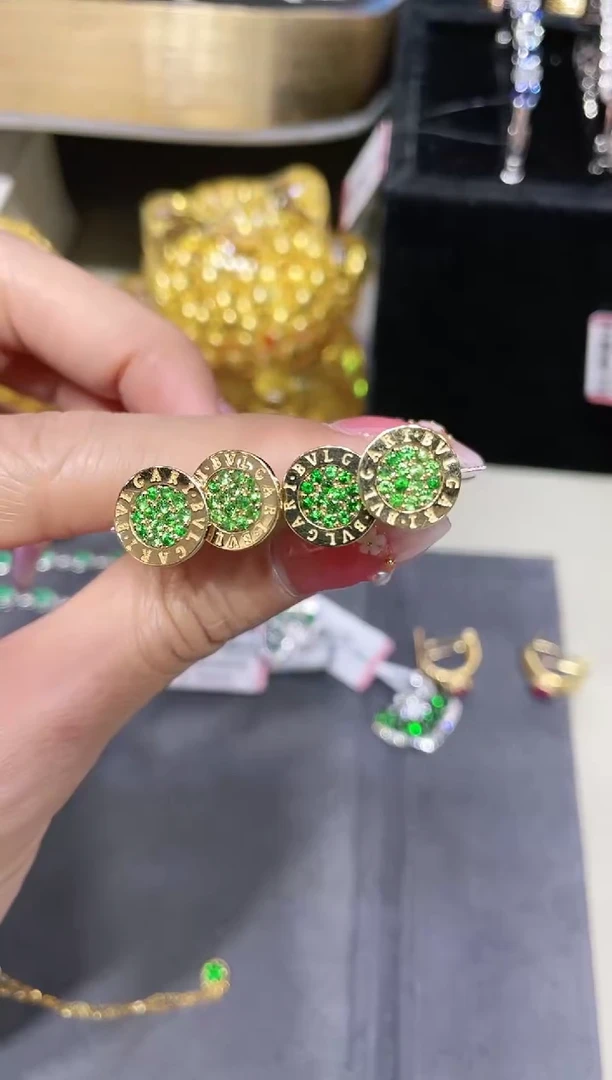 【闪购商品】石榴石（沙弗莱）耳饰18K金镶嵌·多样性发其一