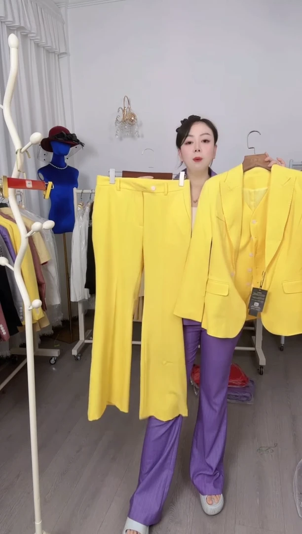 衣服裤子M码  马甲L码（默认微瑕、不退不换）
