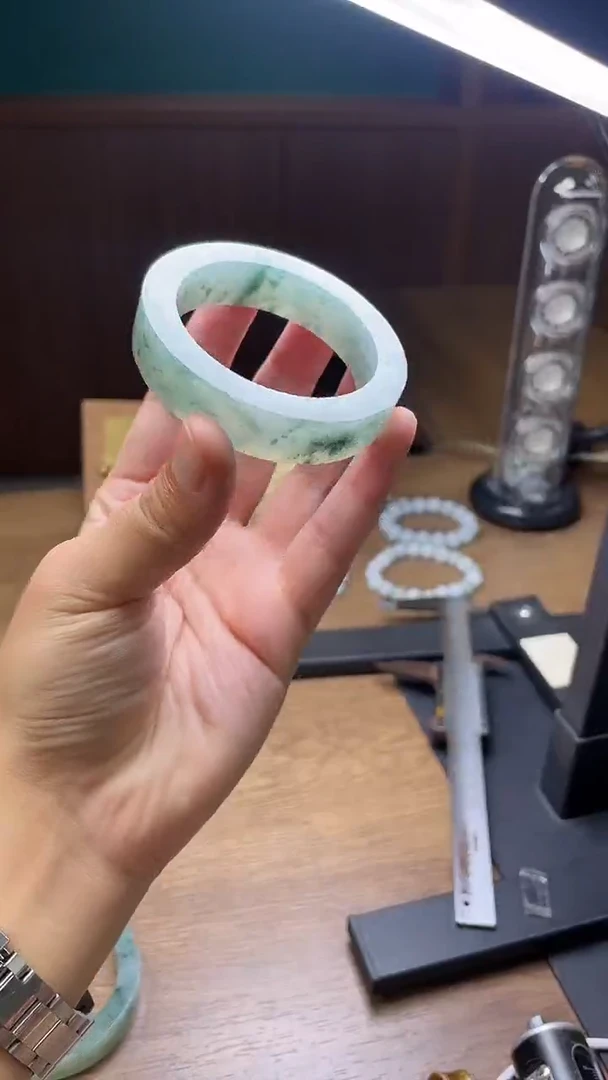 未镶嵌手镯定制翡翠甜***子定制