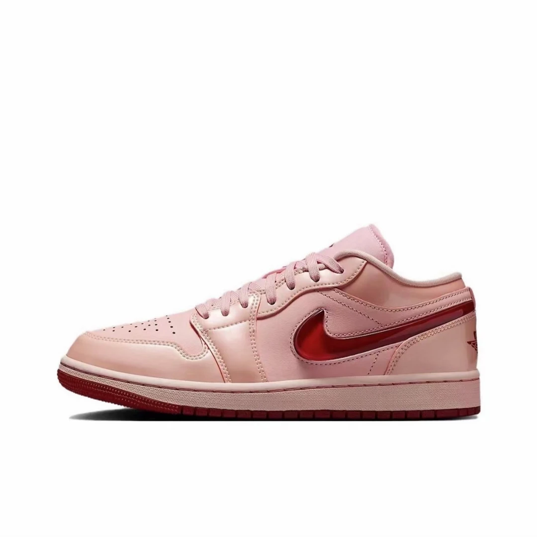 NIKE/耐克【万象城NK】AJ1女款情人节限定粉红低帮板鞋 HF3174600