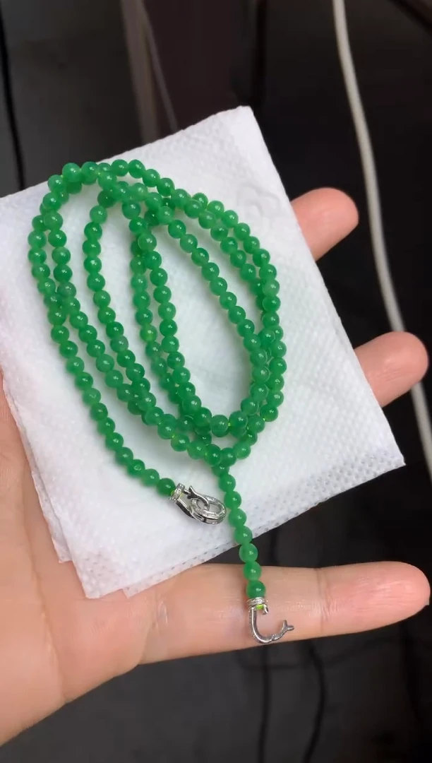 颈饰未镶嵌翡翠鱼**儿净货
