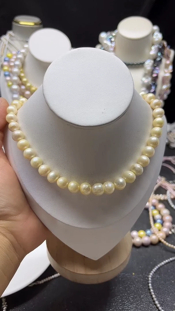 颈饰未镶嵌淡水珍珠多人