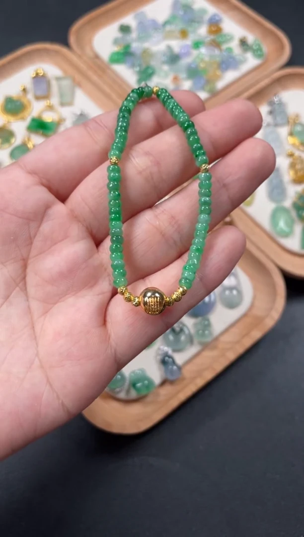 翡翠18K金镶嵌套链一个    P191