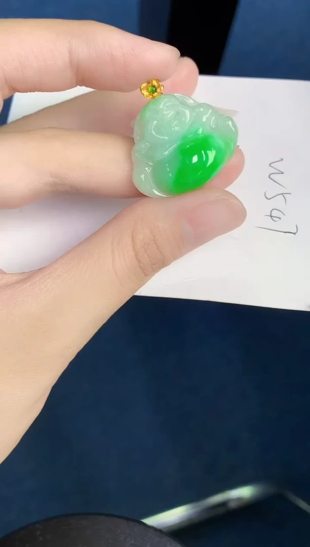 翡翠18K金镶嵌颈饰天然翡翠緬甸A貨