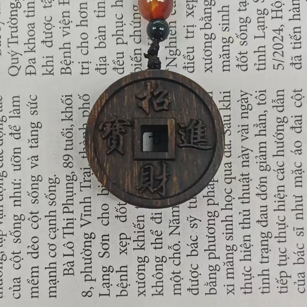 JXG-YN192-G03顺化红土沉香木雕平安扣吊坠（多样性发货）