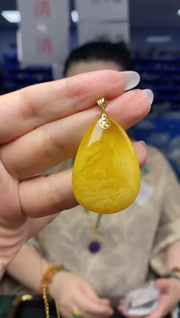 蜜蜡吊坠(不含链)18K金镶嵌G06875