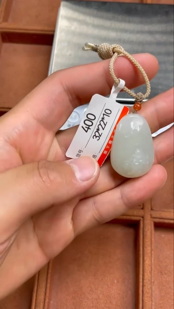 和田玉未镶嵌颈饰1