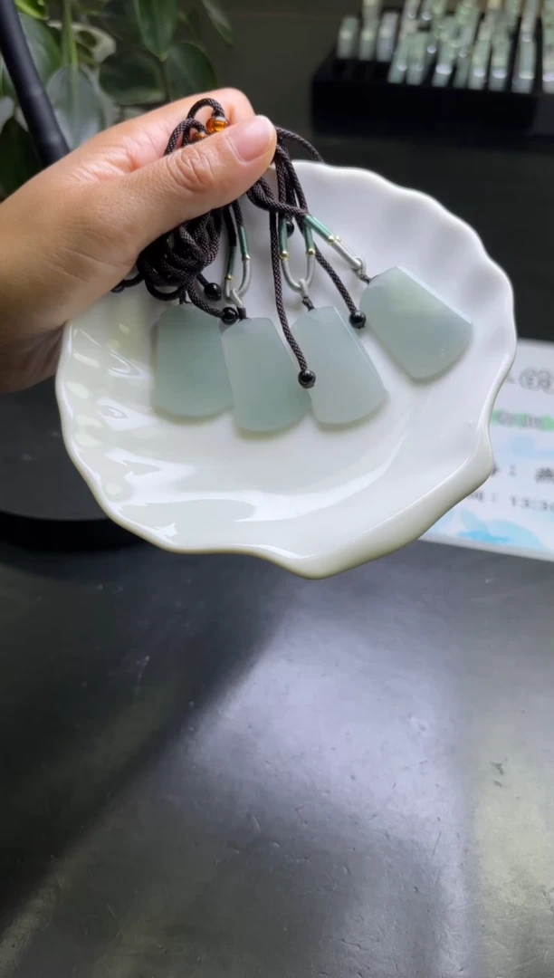未镶嵌挂件翡翠多样性发一件R703122