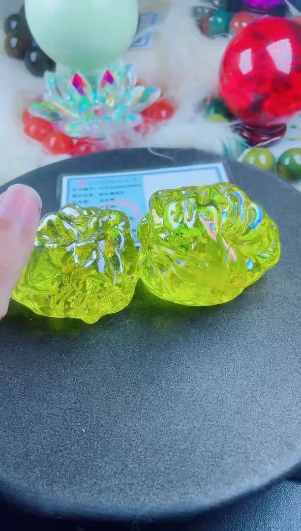 菱锰矿未镶嵌手把牛和黄黄陨手把件（一对）