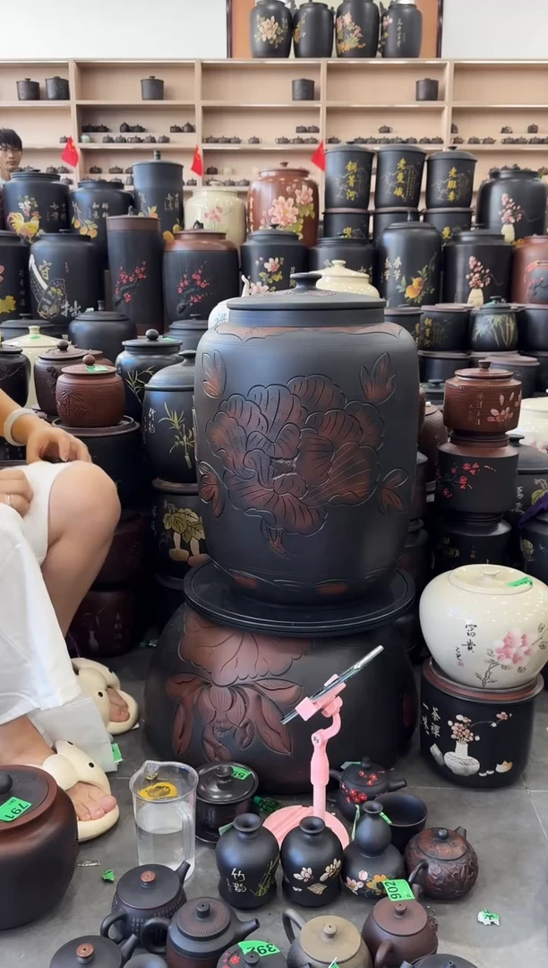 罐瑕疵 线雕 三号茶缸 高51cm  473