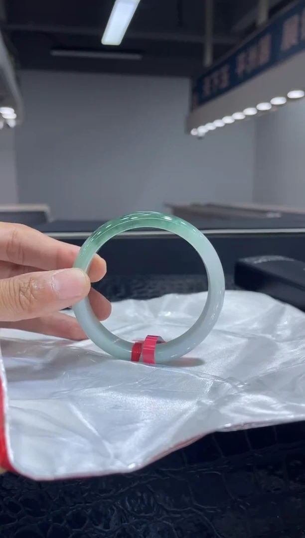 未镶嵌手镯翡翠2